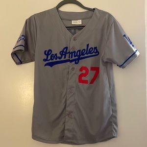 Dodgers shirt.